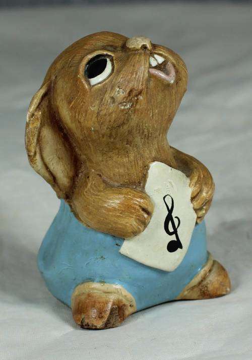 PENDELFIN HAND PAINTED STONEWARE RABBIT MADE IN ENGLAND-POLLY IN BLUE(CUTE)BID NOW!!!