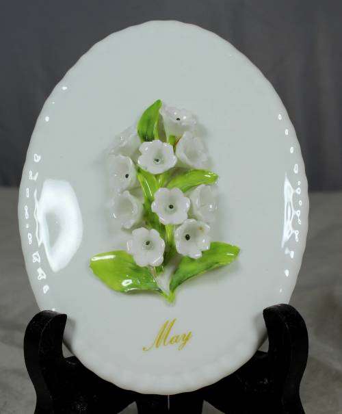 VINTAGE COALPORT WALL PLATE IN A BOX MADE IN ENGLAND(MAY)BID NOW!!