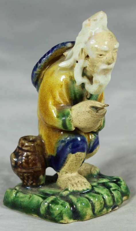 MUD MAN SEATED FISHERMAN (EXTRA ORDINARY CRAFTSMANSHIP AND A MUST HAVE)-BID NOW!!