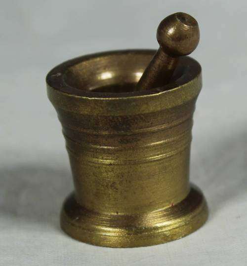 Miniature brass-mortar & pestil