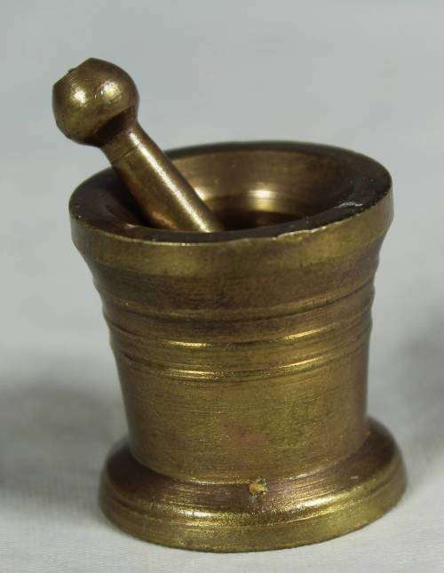 Miniature brass-mortar & pestil