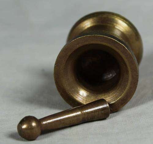 Miniature brass-mortar & pestil