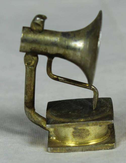 MINIATURE BRASS-VINTAGE GRAMAPHONE BID NOW!