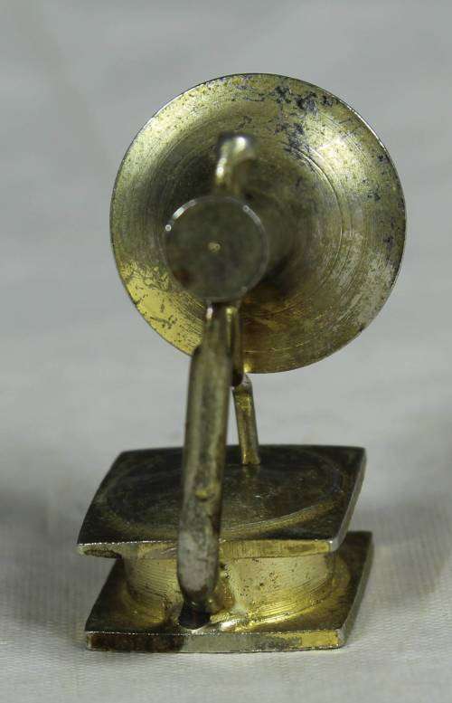MINIATURE BRASS-VINTAGE GRAMAPHONE BID NOW!