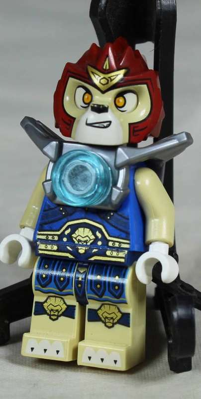 LEGO MINI FIGURINE-LAVAL LEGENDS OF CHIMA LOC043)BID NOW!!