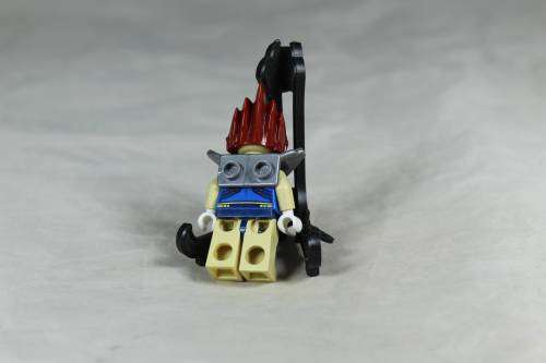 LEGO MINI FIGURINE-LAVAL LEGENDS OF CHIMA LOC043)BID NOW!!