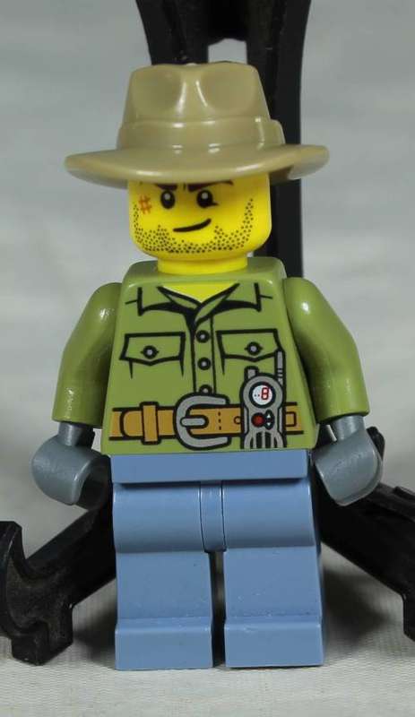 LEGO MINI FIGURINE-VOLCANO EXPLORER(VOLCANO HEAVY LIFT HELICOPTER CTY0697) BID NOW!!