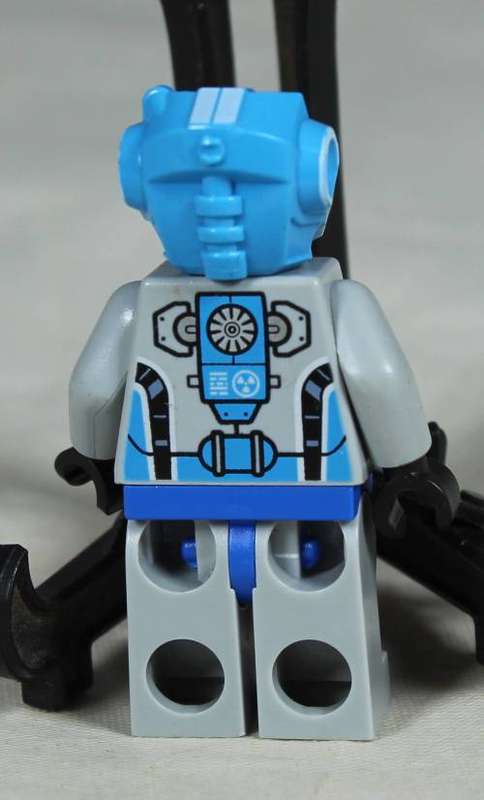 LEGO MINI FIGURINE-DARK AZURE ROBOT SIDEKICK GS002 BID NOW