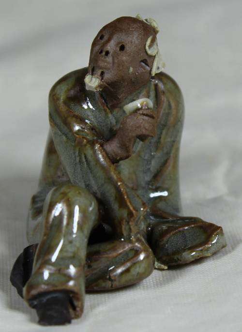 STUNNING COLLECTABLE MUD MEN-MINIATURE OLD MAN DRINKING BID NOW!!!