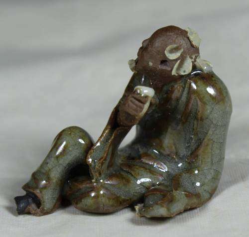 STUNNING COLLECTABLE MUD MEN-MINIATURE OLD MAN DRINKING BID NOW!!!