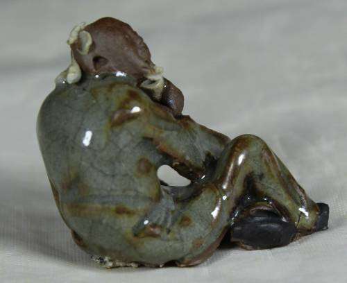 STUNNING COLLECTABLE MUD MEN-MINIATURE OLD MAN DRINKING BID NOW!!!
