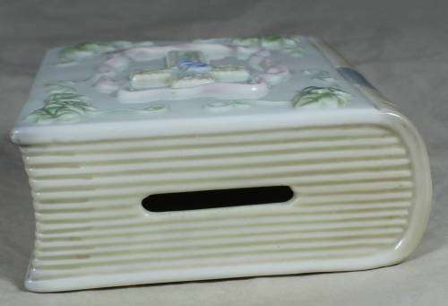 FIRST PORCELAIN HOLY COMMUNION COIN BANK (BEAUTIFUL) BID NOW !!
