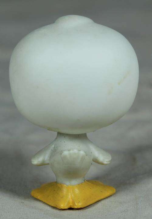 LITTLEST PET SHOP AUTHENTIC RANGE WITH A RED MAGNET(HASBRO 2004)WHITE DUCK SEASIDE CELEBRATION!