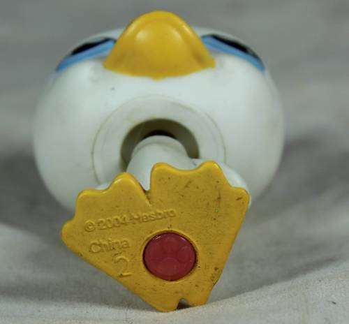 LITTLEST PET SHOP AUTHENTIC RANGE WITH A RED MAGNET(HASBRO 2004)WHITE DUCK SEASIDE CELEBRATION!