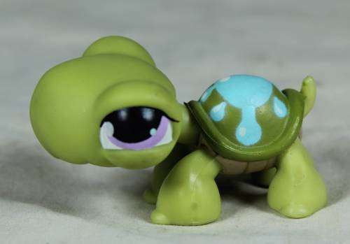 LITTLEST PET SHOP AUTHENTIC RANGE WITH A RED MAGNET(HASBRO 2004)TURTLE LPS149 ADORABLE!