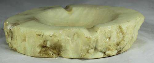 VOLTERRA HAND CARVED ALABASTER ASHTRAY MADE IN ITALY (STUNNING)BID NOW!