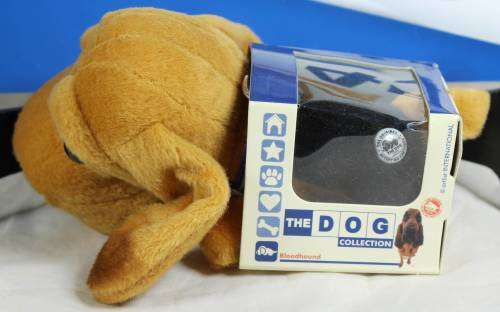 The dog artist collection with magazine - Bloodhound #45