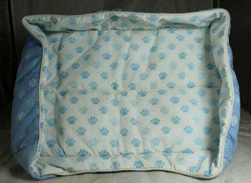 THE DOG ARTIST COLLECTION - DOGGIE BED (ABSOLUTELY ADORABLE) BID NOW!