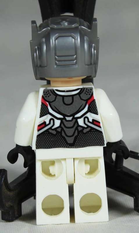 LEGO MINI FIGURINE-ANT-MAN(SCOTT LANG IN A WHITE JUMP SUITE SH563)BID NOW!!