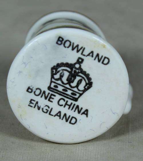 MINIATURE BOWLAND GRASSINGTON MUG (FINE BONE CHINA ENGLAND) BID NOW!!!!!