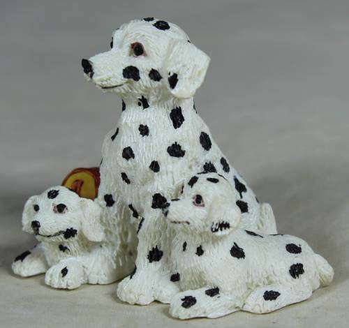 Plastic dalmatian family