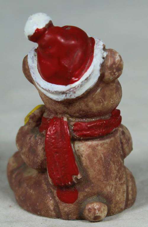 Miniature bear with presents