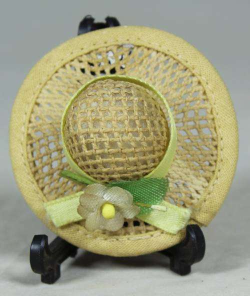 Miniature straw hat