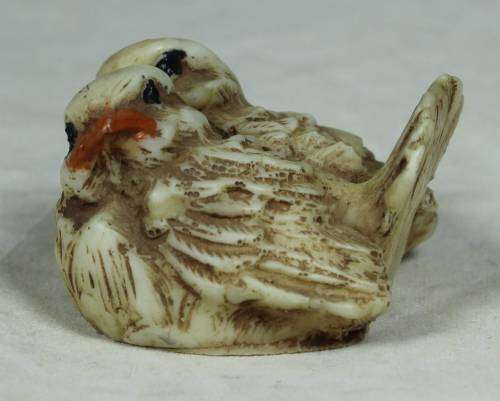 MINIATURE PAIR OF LOVEBIRDS (SO SWEET) BID NOW!!!