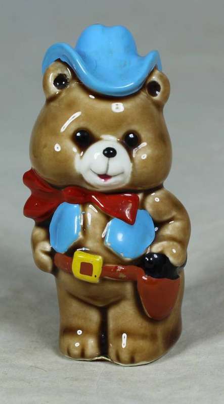 Miniature cowboy bear