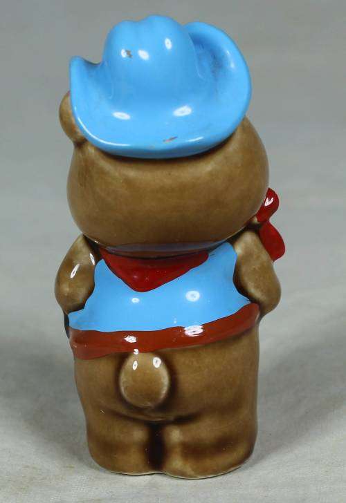 Miniature cowboy bear