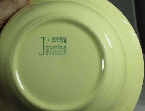 WOODSWARE JASMINE MADE IN ENGLAND SALAD BOWL-BID NOW!!!