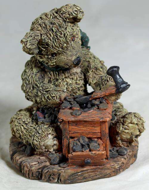 Vintage bear collection by Leonardo - coffee grinder