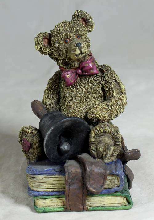 Vintage bear collection by Leonardo - bear with bell and school books