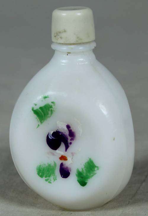 SMALL THREE SIDED PERFUME BOTTLE EMPTY(BEAUTIFUL) BID NOW!!