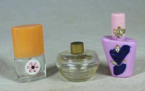 MINIATURE EMPTY SET OF THREE  PERFUME BOTTLES(BEAUTIFUL) BID NOW!!