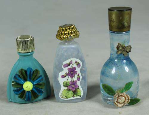 EMPTY MINIATURE SET OF THREE PERFUME BOTTLES(BEAUTIFUL) BID NOW!!