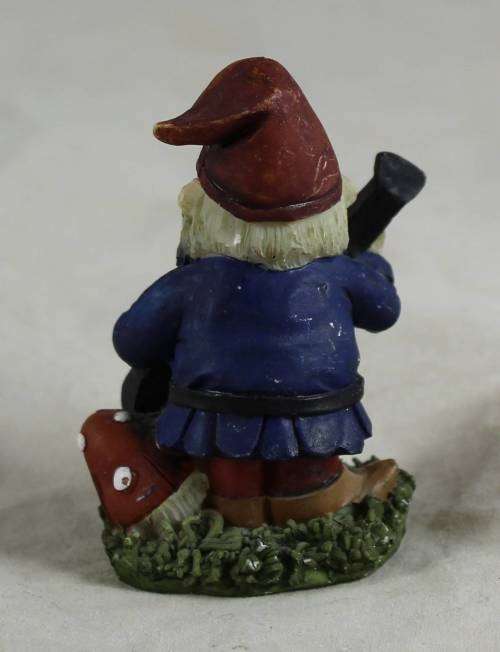 MINIATURE GARDEN GNOME-GRANDPA PLAYING A GUITAR(LOVELY) BID NOW!!