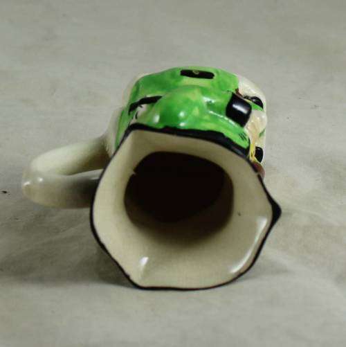 Small character mug