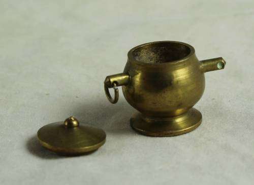 MINIATURE BRASS TWO HANDLE LIDDED POT-BID NOW!!