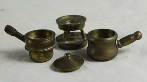 Miniature brass burner with dual pots