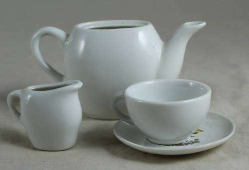 Kids tea set for one