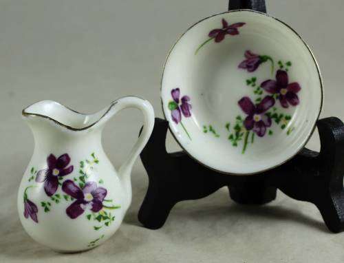 Small was basin and jug
