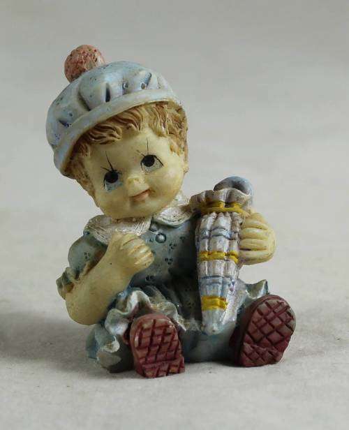 BABY WITH AN UMBRELLA(LOVELY)BID NOW!!