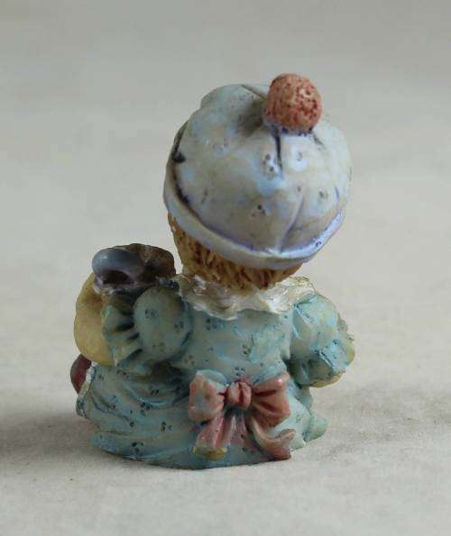 BABY WITH AN UMBRELLA(LOVELY)BID NOW!!