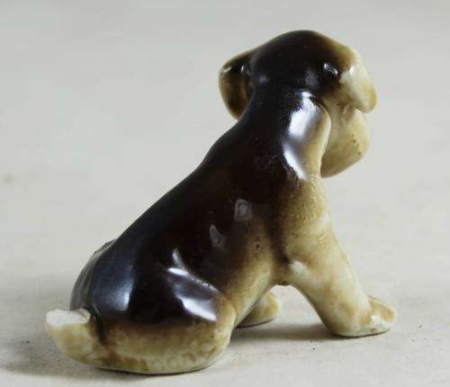 Small porcelain puppy