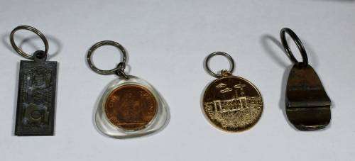 Set of 4 keyrings