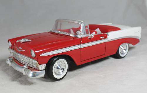 Road Signature - 1956 Chevrolet Bel Air Convertible - 1:18 Scale Model
