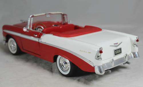 Road Signature - 1956 Chevrolet Bel Air Convertible - 1:18 Scale Model