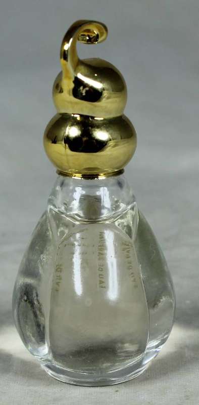 FULL BOTTLE OF REPLACED PERFUME IN A JEANE ARTHES-SULTANE BOTTLE 7ML-BID NOW!!