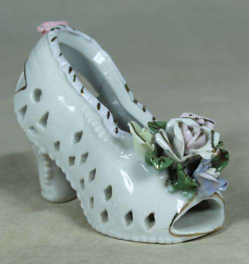 ceramic shoe with flowers